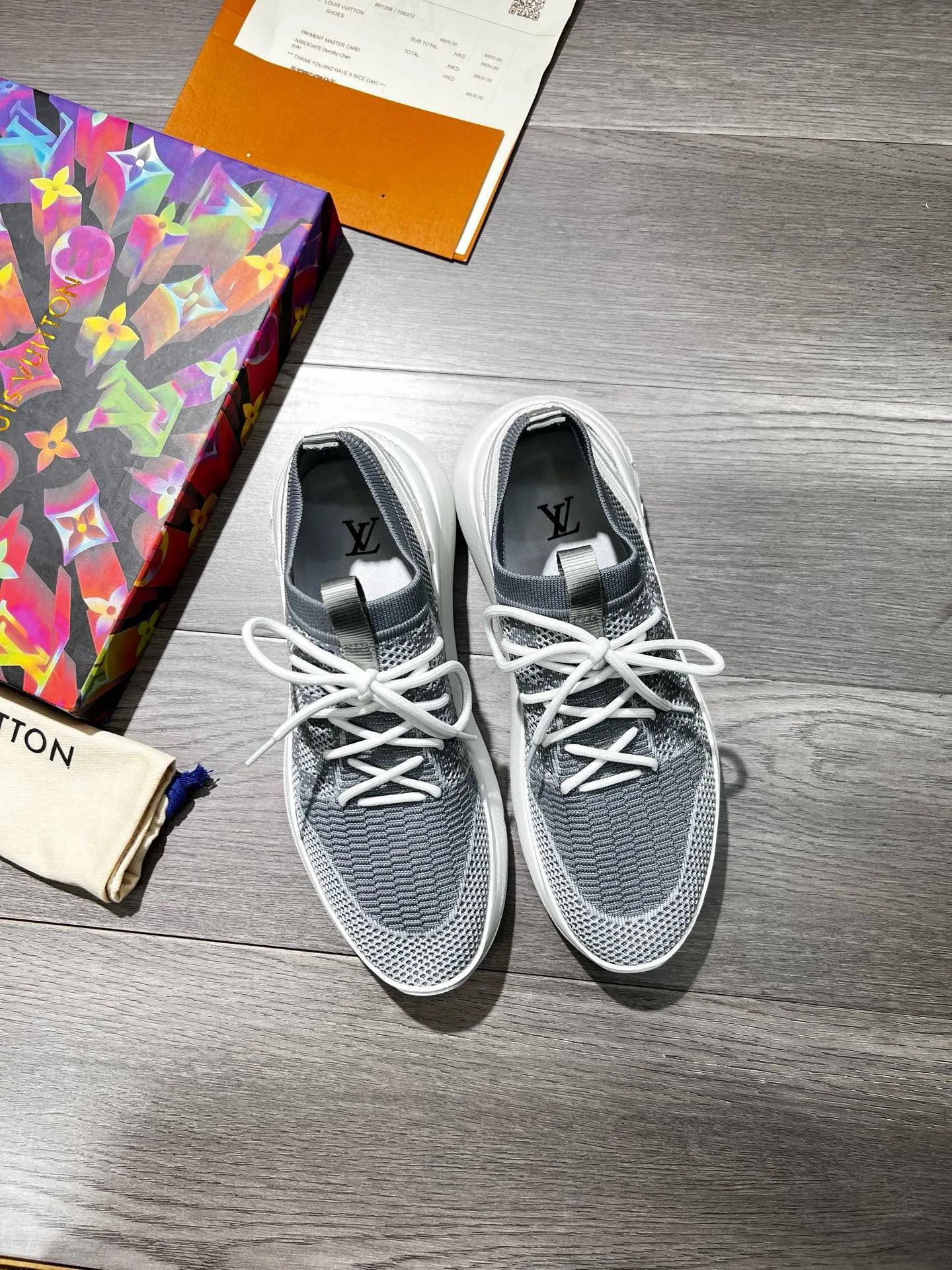 Ex-factory price: 460💰◾️▫️Lv~ Brand new low-cut men’s socks and shoes👟, made of special elastic knitted fabric consistent with the high-end original version, thickened and thickened to ensure multi-season practicality and wrinkle resistance, and will never deform or become loose after repeated stretching! It feels light and comfortable on your feet! Four colors available, Size: 38-45 (45 is custom-made and cannot be returned or exchanged)